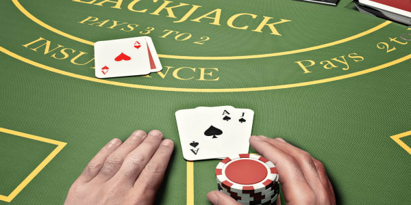 Kennen Sie den Unterschied: Blackjack versus Poker!